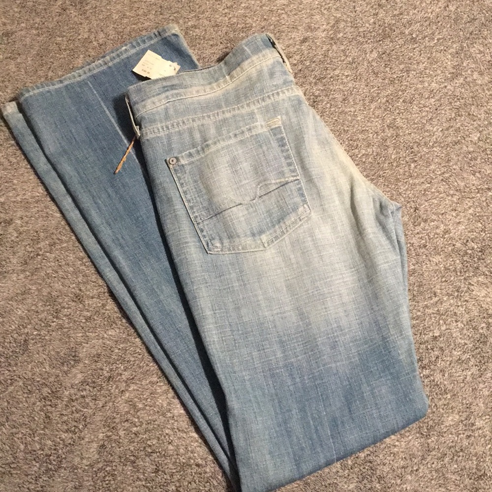 NWT Authentic Seven For All Mankind Bootcut Jeans
